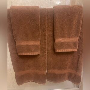 Towels Utopia NWOT Brown 2 ea Bath Face/hand Washcloths. 100% Cotton Prewashed